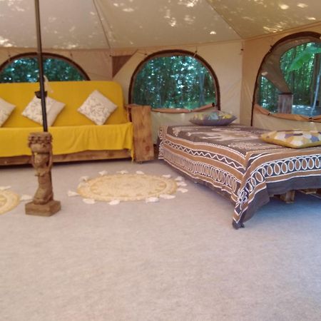 Tente Safari Lodge Dans Foret Luxuriante Vielle-Tursan Екстериор снимка