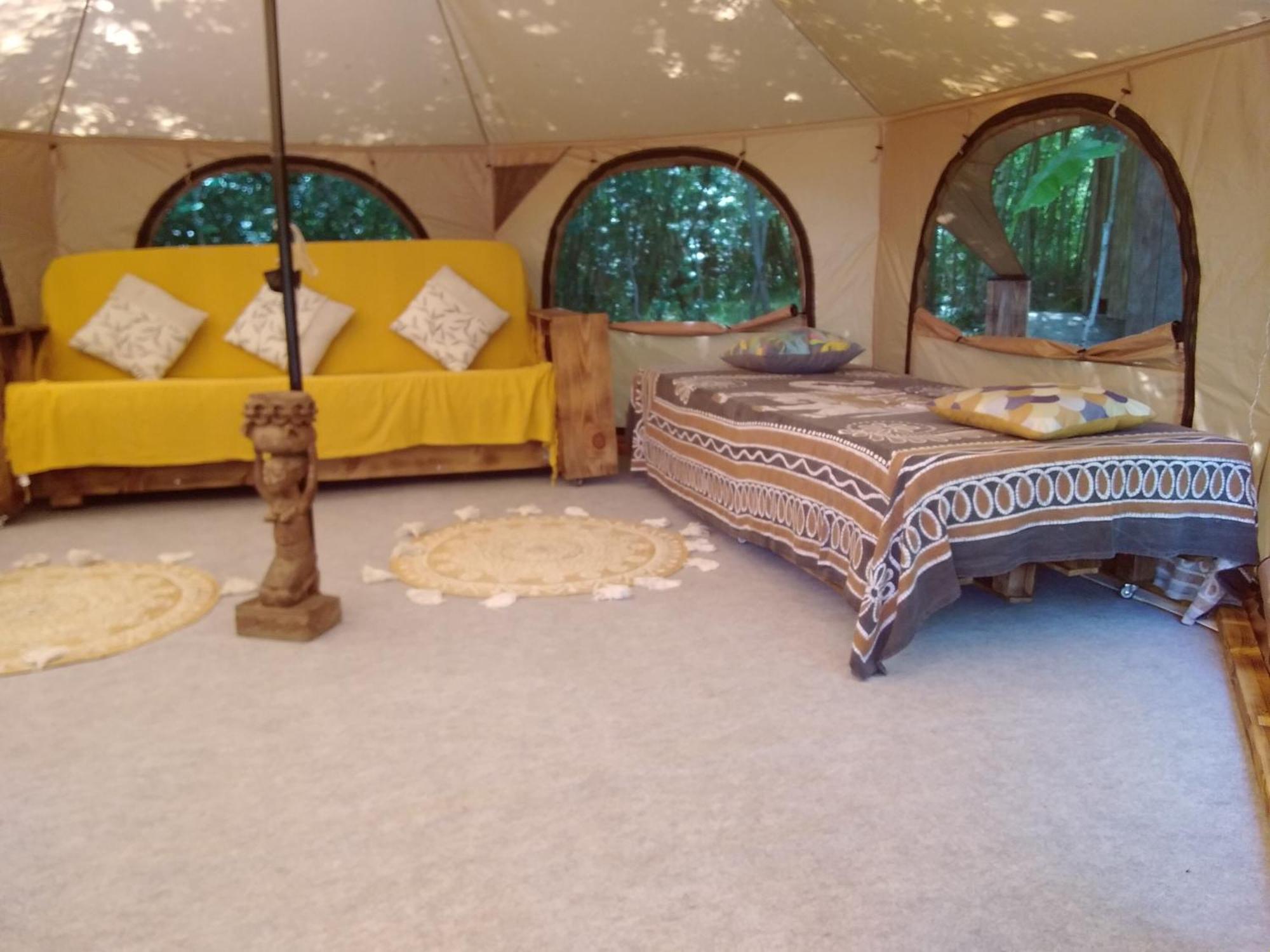 Tente Safari Lodge Dans Foret Luxuriante Vielle-Tursan Екстериор снимка