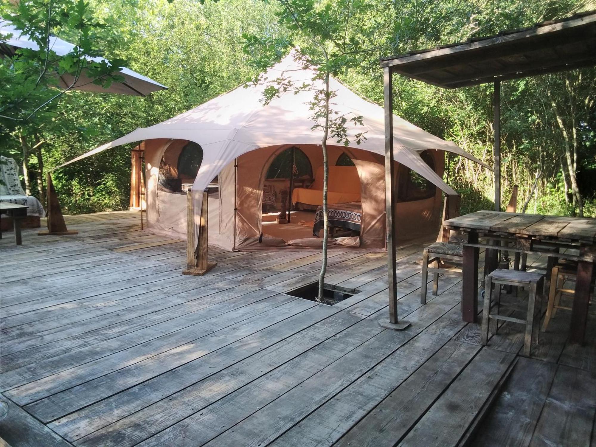 Tente Safari Lodge Dans Foret Luxuriante Vielle-Tursan Екстериор снимка