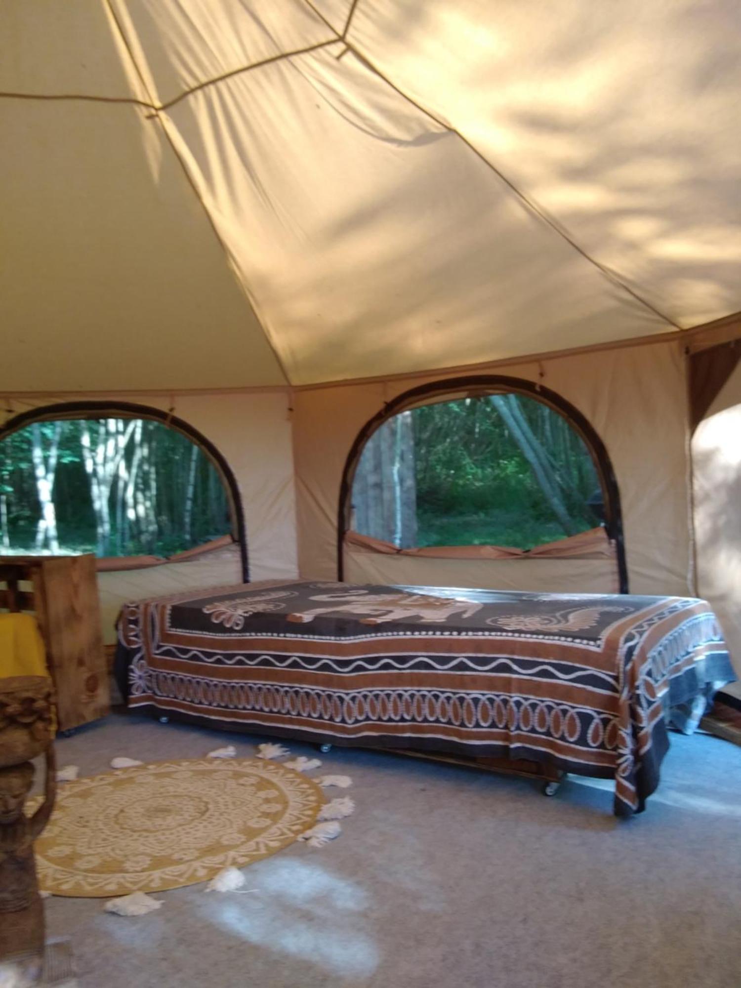 Tente Safari Lodge Dans Foret Luxuriante Vielle-Tursan Екстериор снимка
