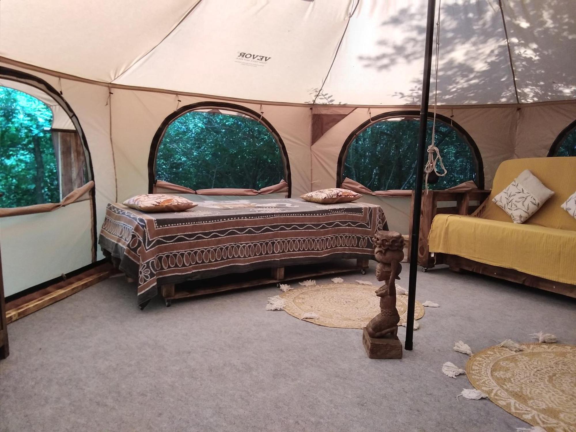 Tente Safari Lodge Dans Foret Luxuriante Vielle-Tursan Екстериор снимка