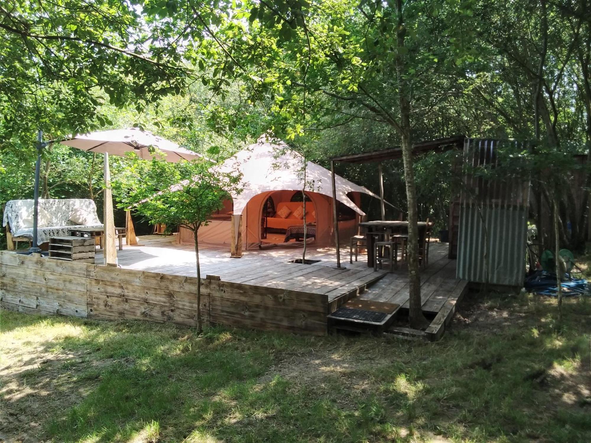 Tente Safari Lodge Dans Foret Luxuriante Vielle-Tursan Екстериор снимка
